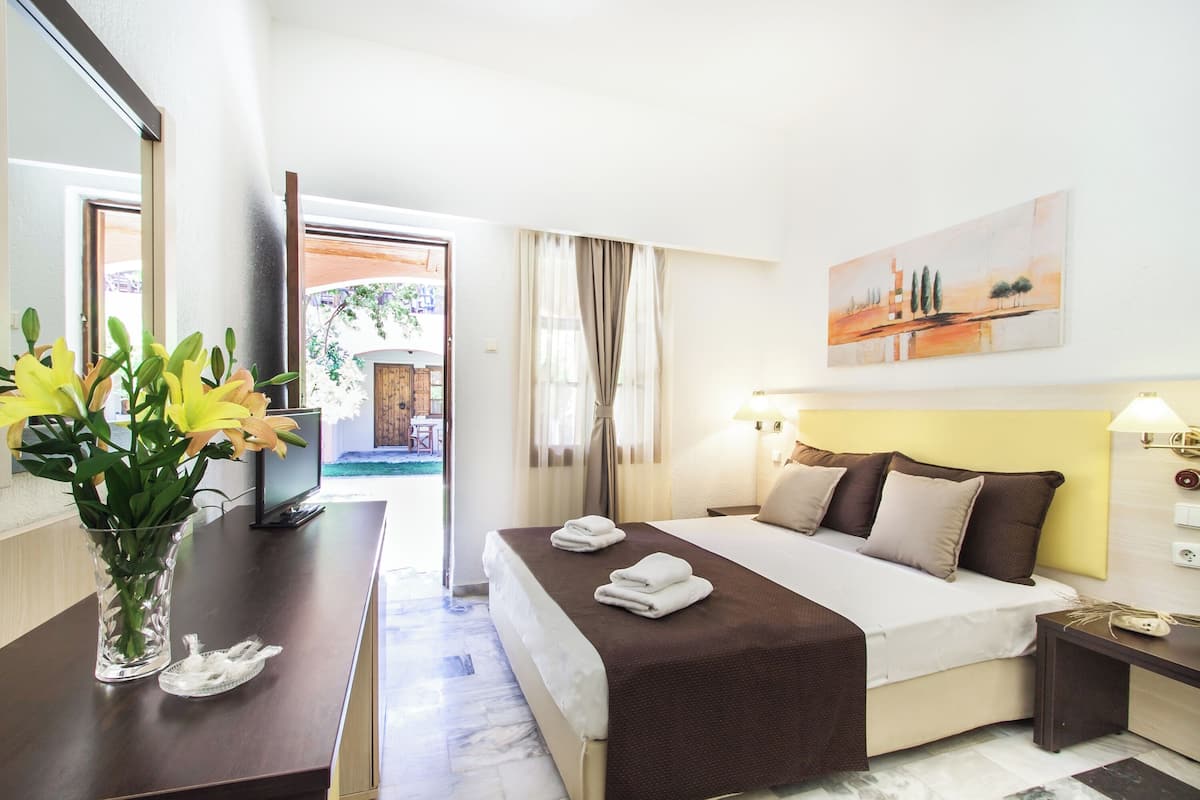 Cortinas blackout y sistema de insonorización