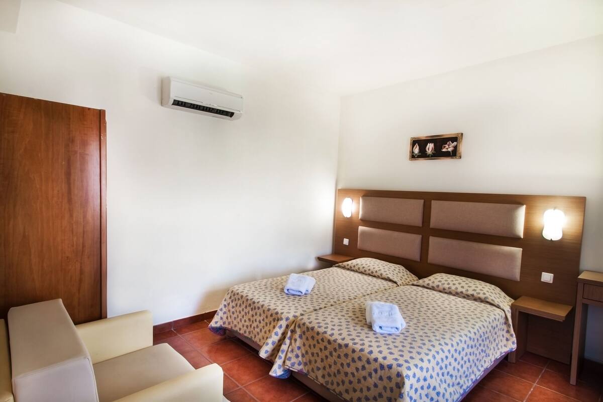 Maisonette Garden View | 1 phòng ngủ, màn/rèm cản sáng, phòng cách âm
