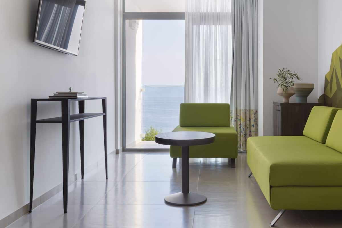 Suite, balcony