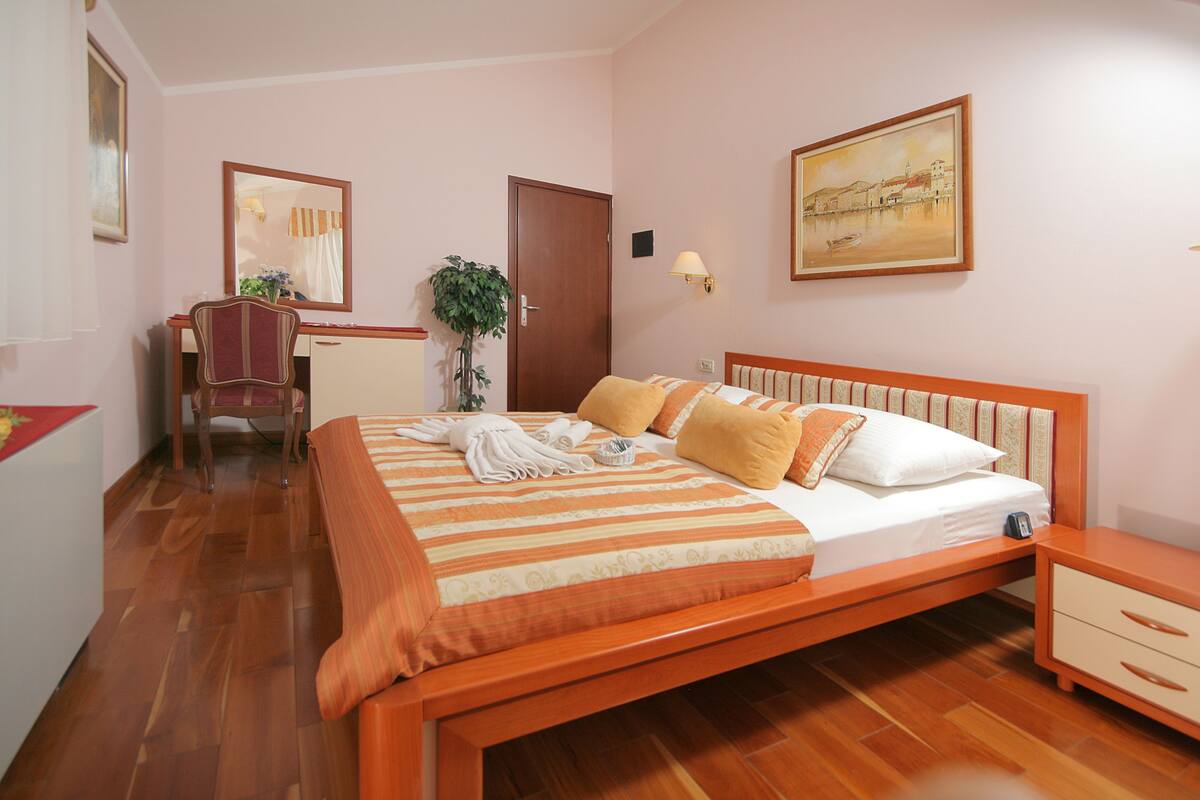 family room, sea view | 1 bedroom, egyptian cotton sheets, premium bedding, down duvets