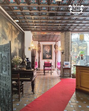 Reception - Hotel Convento La Gloria (Seville)