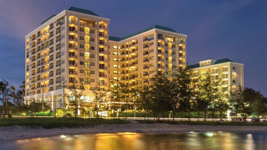 罗勇府坎纳瑞海湾酒店