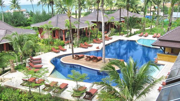 2 outdoor pools, pool umbrellas - Sudala Beach Resort (Takua Pa)