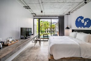 Superior tweepersoonskamer, voor 1 persoon | Een minibar, een kluis op de kamer, een bureau, extra bedden (toeslag)