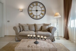 Habitación de lujo | Ropa de cama de alta calidad y minibar