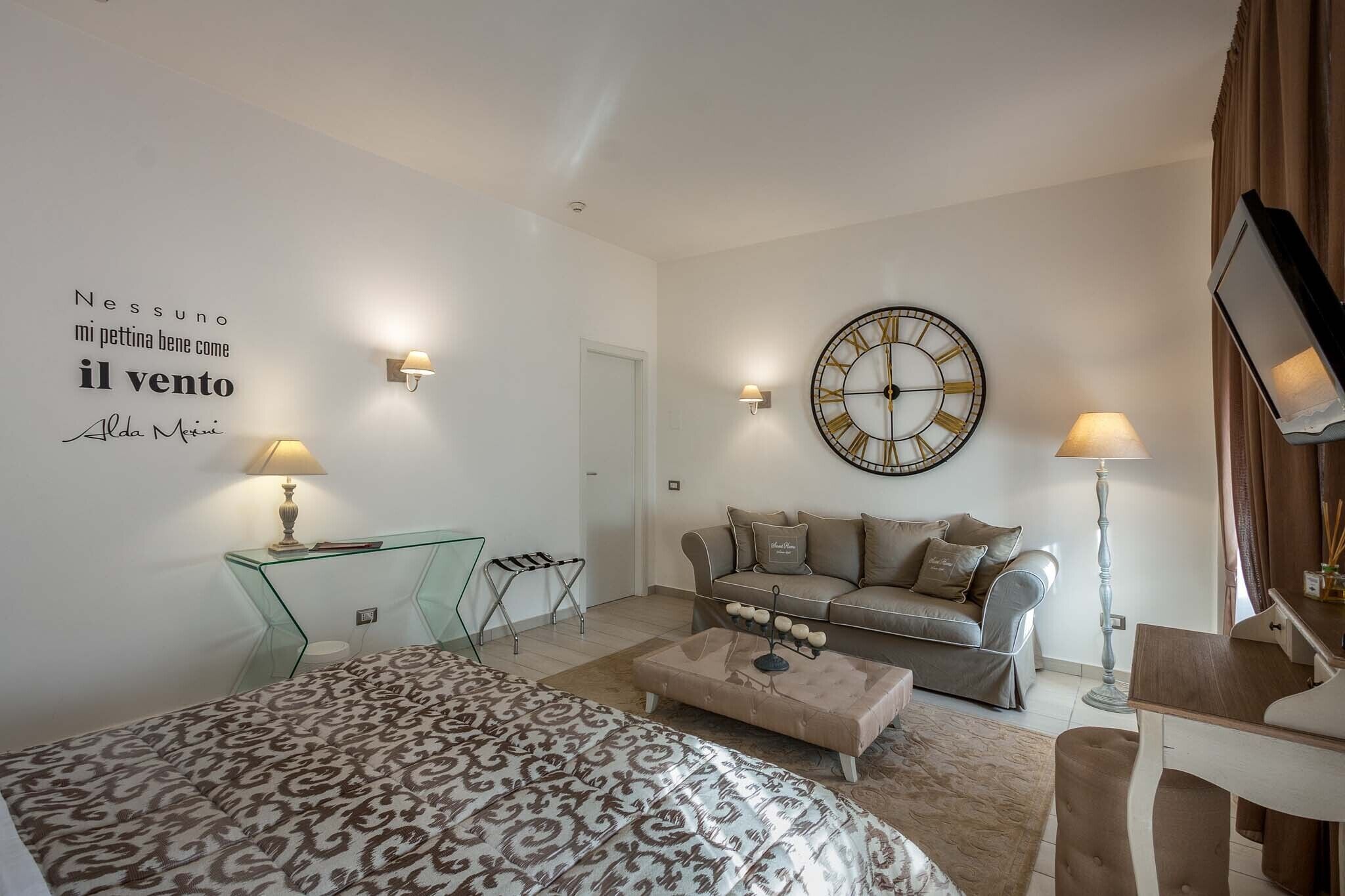 Luxury-Zimmer | Hochwertige Bettwaren, Minibar, Zimmersafe, Schreibtisch