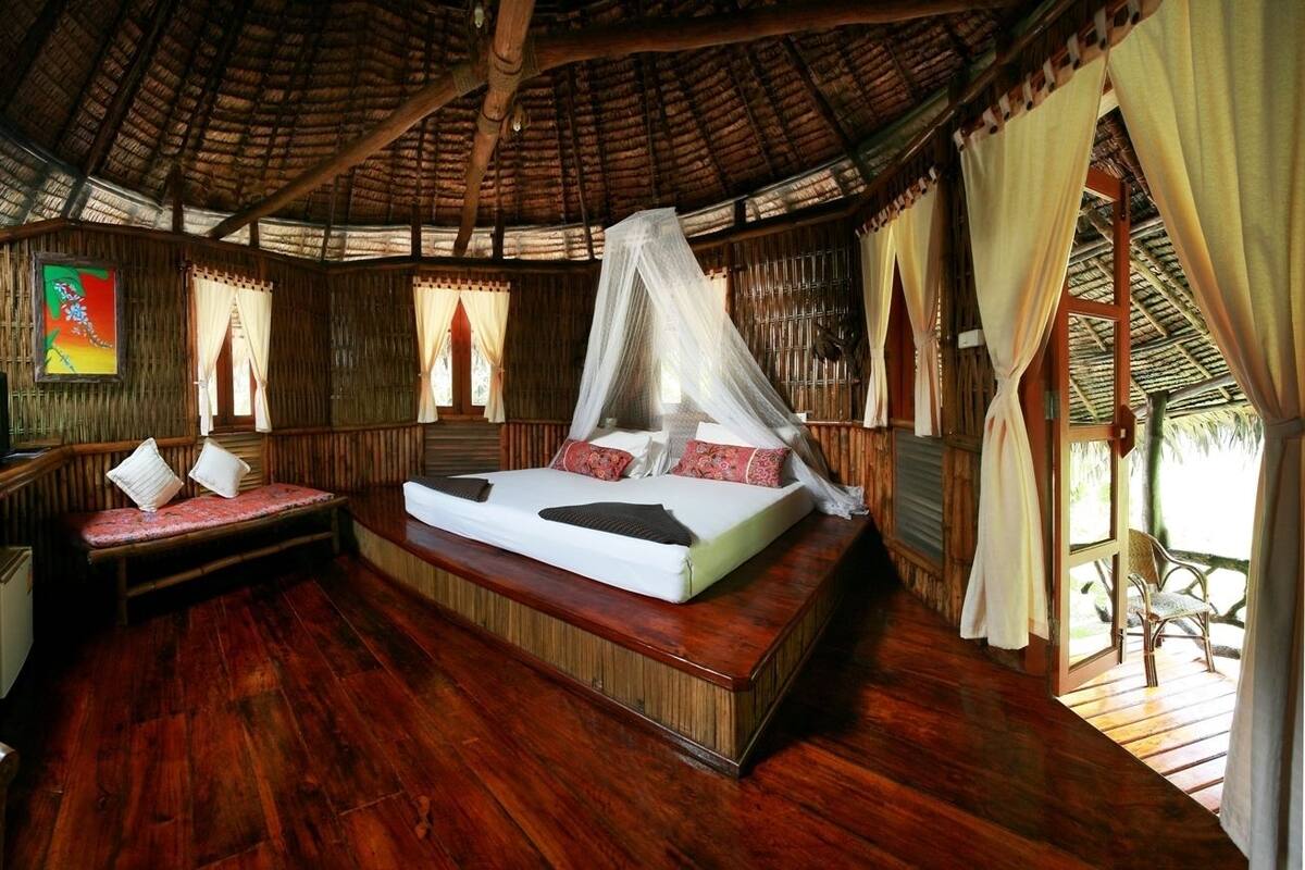Bamboo Cottage (Fan room)