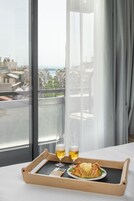 Υπηρεσία δωματίου (Room service) - Γεύματα