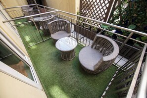 ดีลักซ์ลอฟท์, เตียงใหญ่ 1 เตียง | โต๊ะทำงาน, Wi-Fi ฟรี, ผ้าปูที่นอน