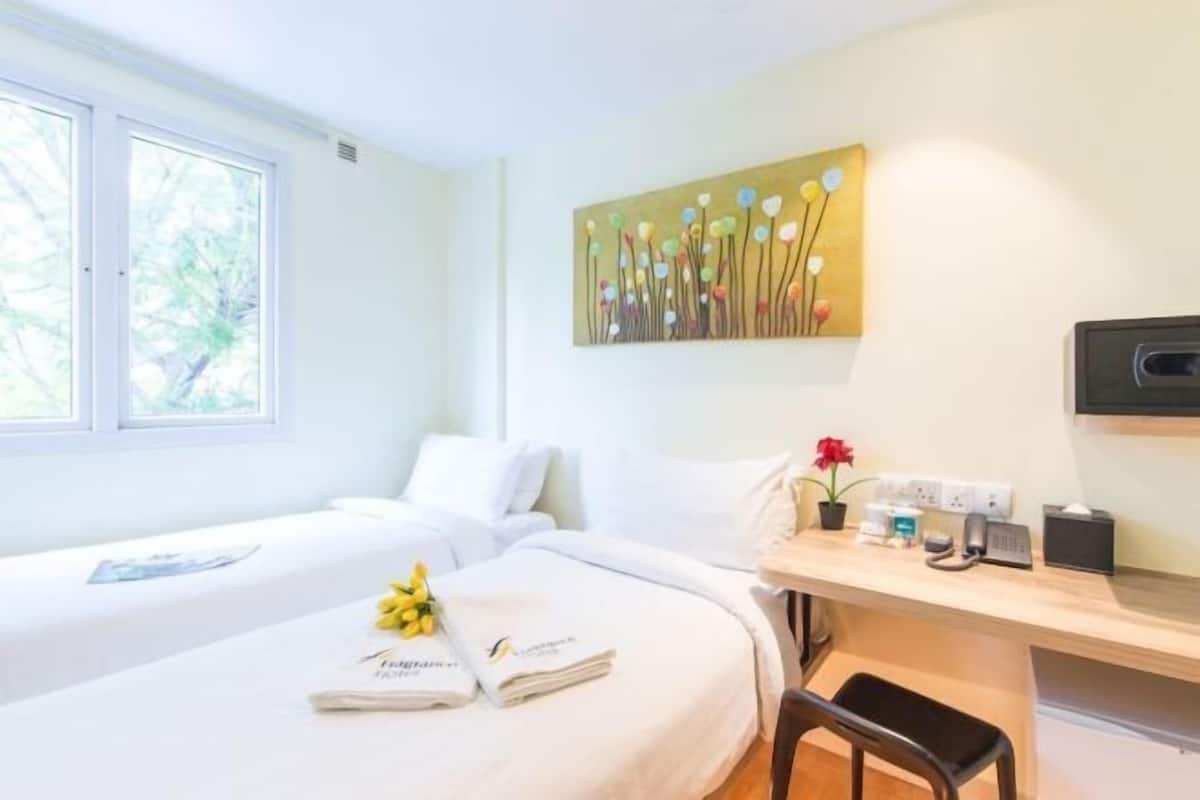 1 bedroom, desk, free WiFi, bed sheets