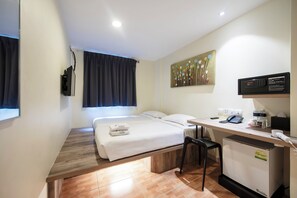 ห้องดีลักซ์ทวิน | โต๊ะทำงาน, Wi-Fi ฟรี, ผ้าปูที่นอน
