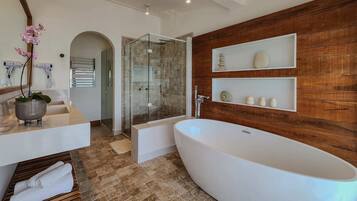 Premium Room, Sea View | Bathroom | Hair dryer, towels