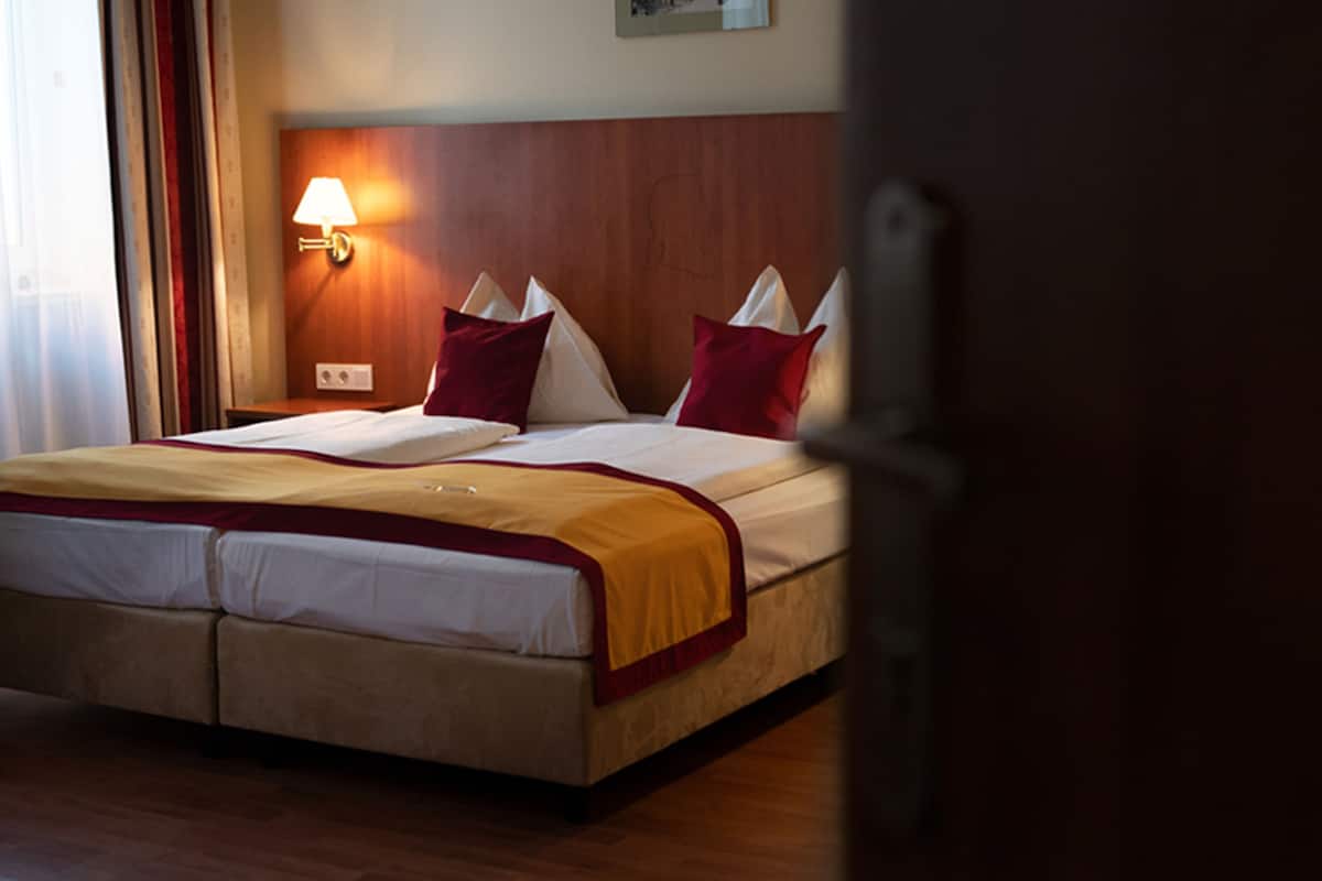 Individually furnished, desk, blackout drapes, rollaway beds