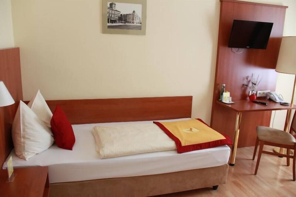 Desk, blackout drapes, WiFi (free), individually furnished