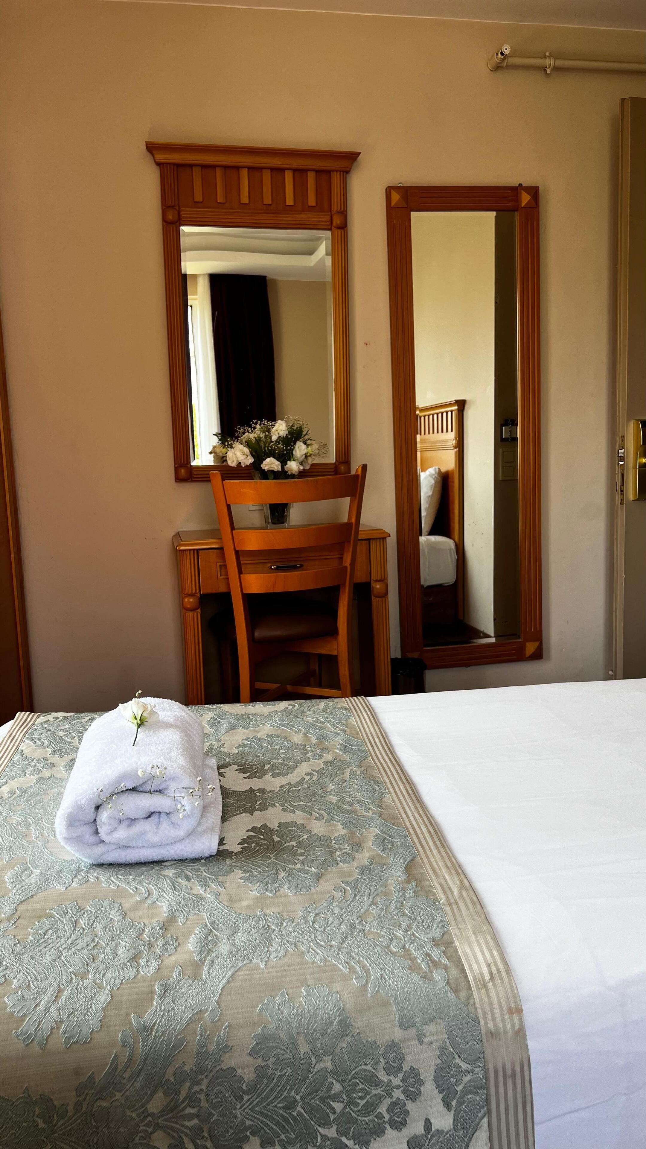 Egyptian cotton sheets, premium bedding, down comforters, in-room safe