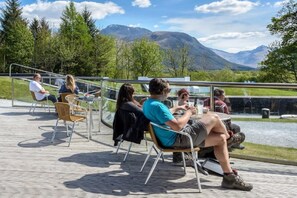 Terrace/patio - Moorings Hotel (Fort William)