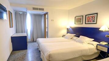In-room safe, desk, bed sheets