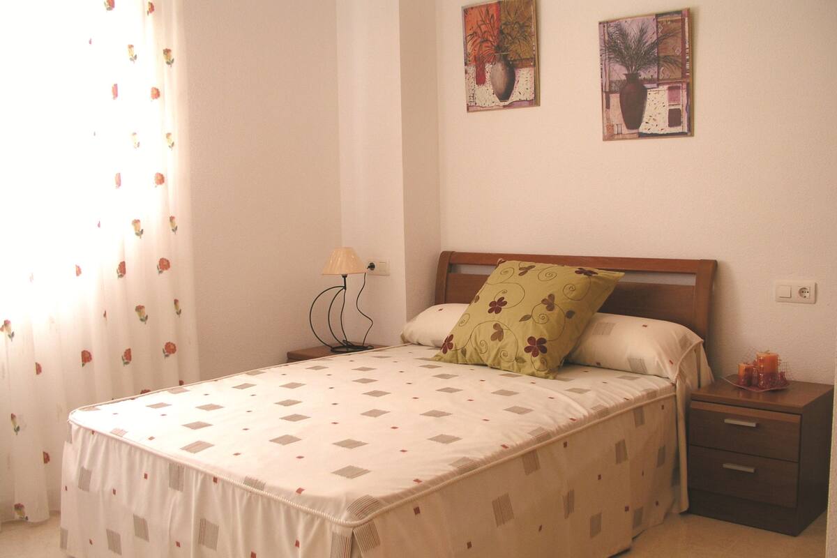 In-room safe, desk, free cots/infant beds, bed sheets