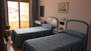 Phòng, quang cảnh biển | Két bảo mật tại phòng, màn/rèm cản sáng