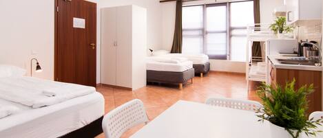 Studio Superior | Seprai premium, bantalan ekstra lembut, dan didekorasi berbeda-beda