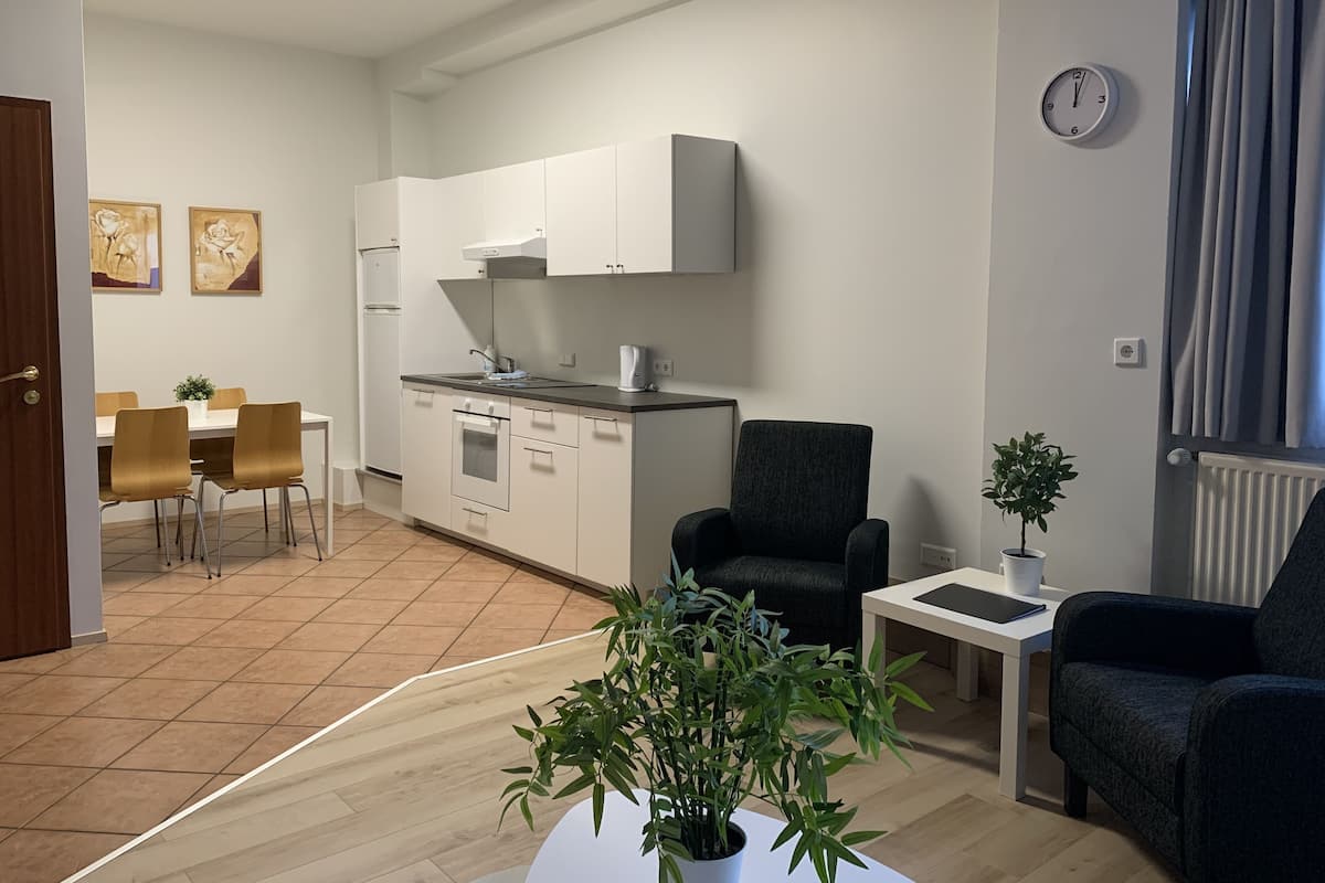 Apartment, 1 Bedroom | Living room