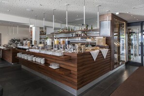 Tägliches inbegriffenes Frühstücksbuffet