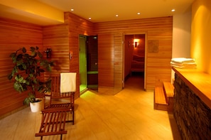Sauna, bany turc, tractaments d'aromateràpia i embolcalls corporals