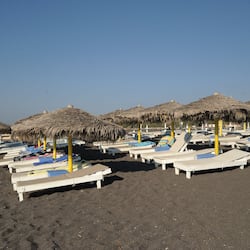 På stranden och strandbarer