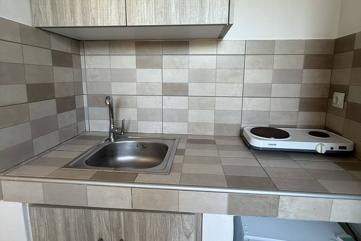 economy room (promo) | 1 bedroom, in-room safe, soundproofing, iron/ironing board