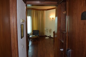 Standard Room | 2 bedrooms, in-room safe, desk, laptop workspace - Hotel Samrat (New Delhi)