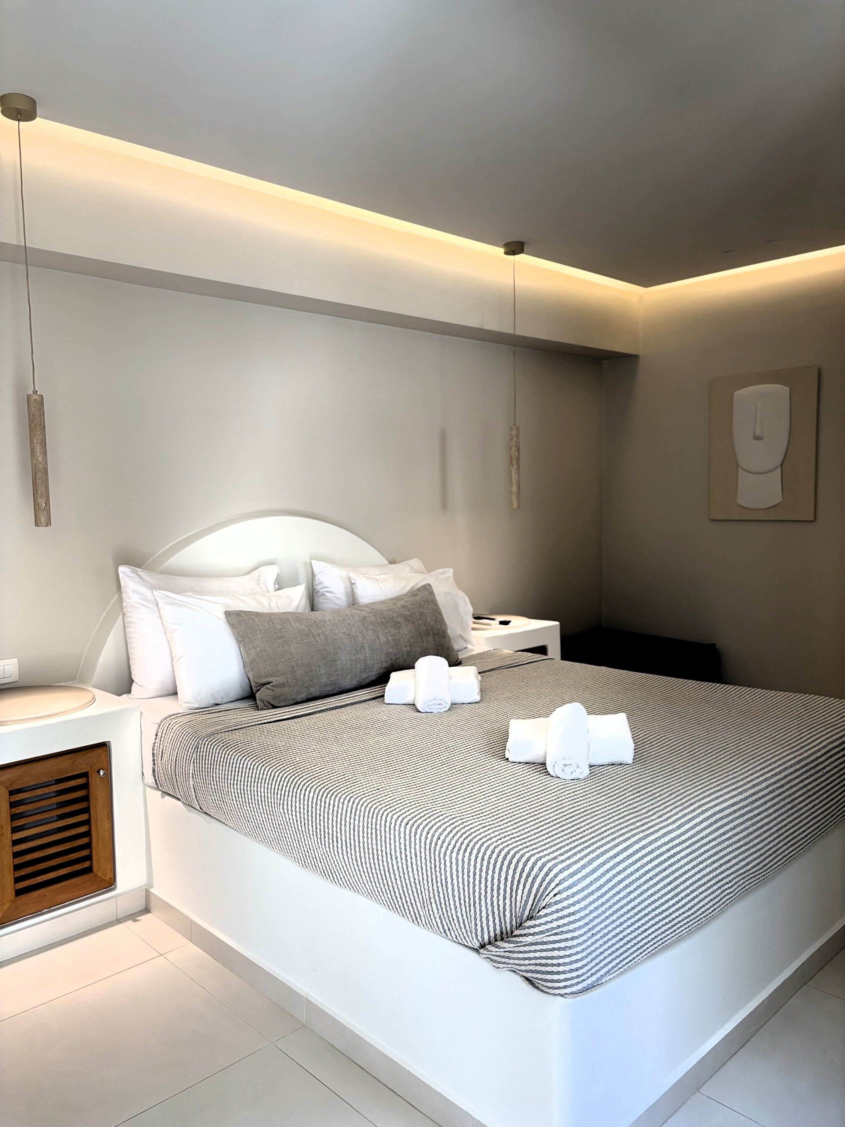 Double Room | In-room safe, desk, blackout drapes, soundproofing