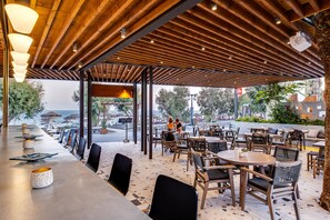 Restaurant - Sellada Beach (Santorini)