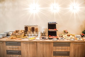 Desayuno buffet todos los días (con cargo)