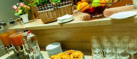 Daily buffet breakfast for a fee