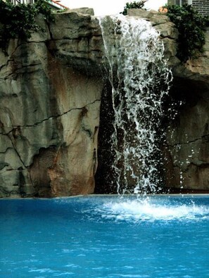 Indoor pool, outdoor pool - Gran Hotel Liber & Spa (Noja)