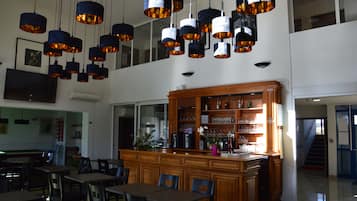 Bar (en el alojamiento)
