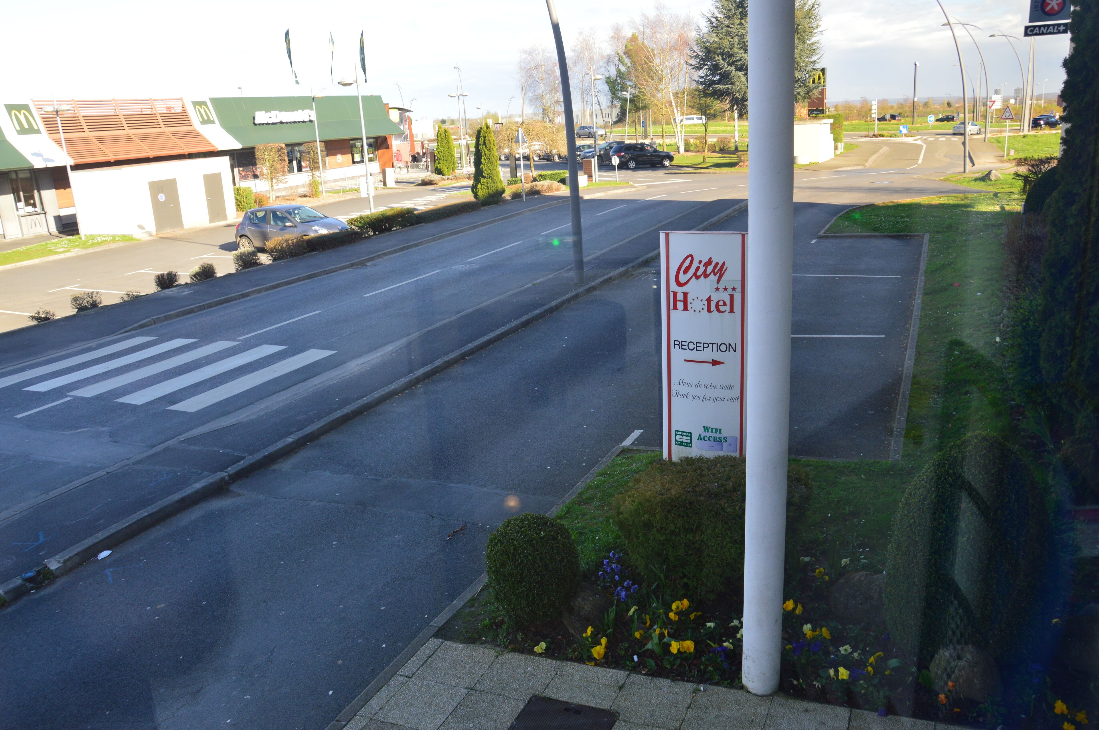 comfort double room, 1 double bed | street view