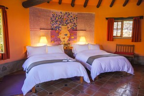 Premium bedding, down duvets, pillow-top beds, in-room safe - Sol y Luna Relais & Chateaux (Urubamba)