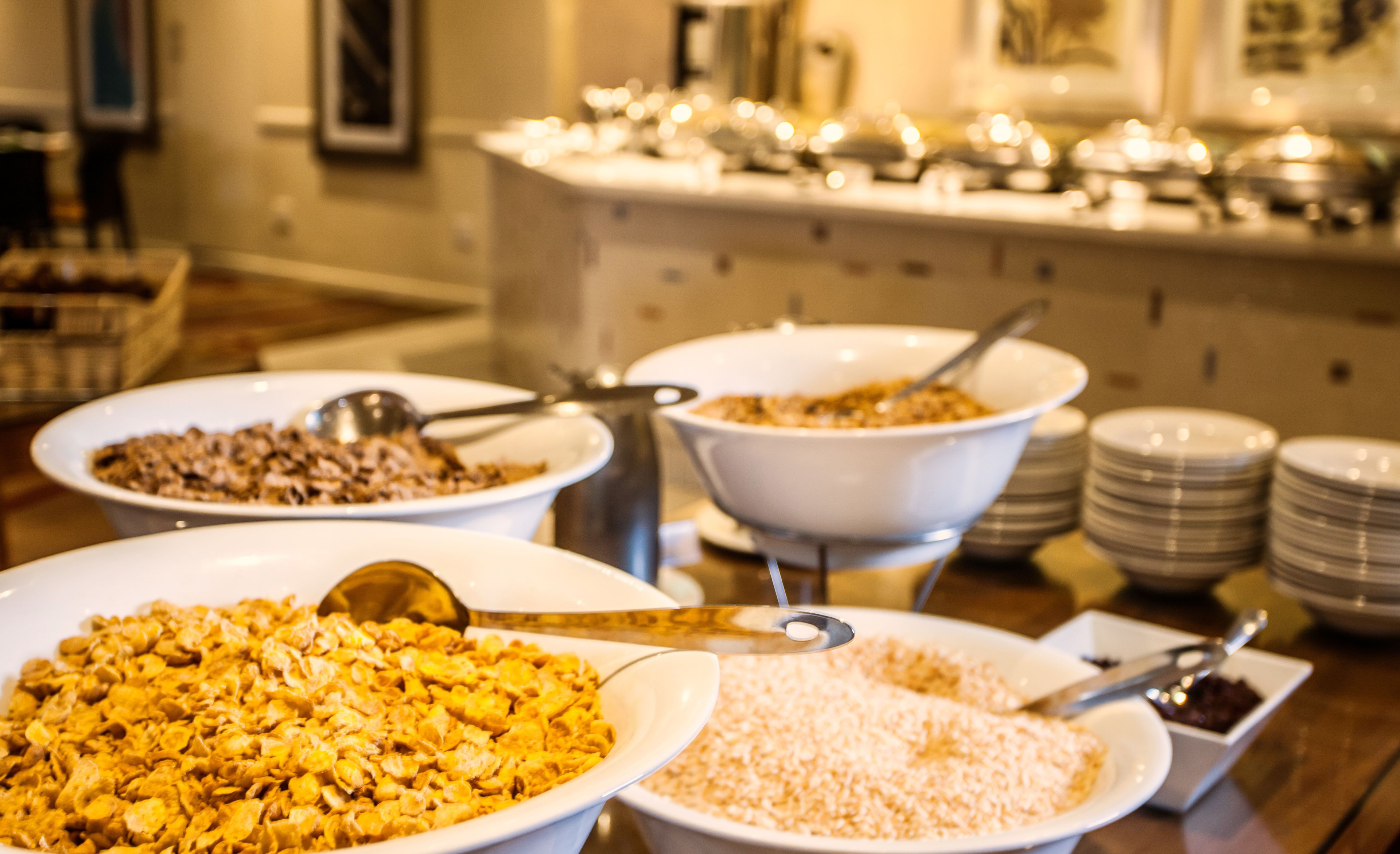 free daily full breakfast