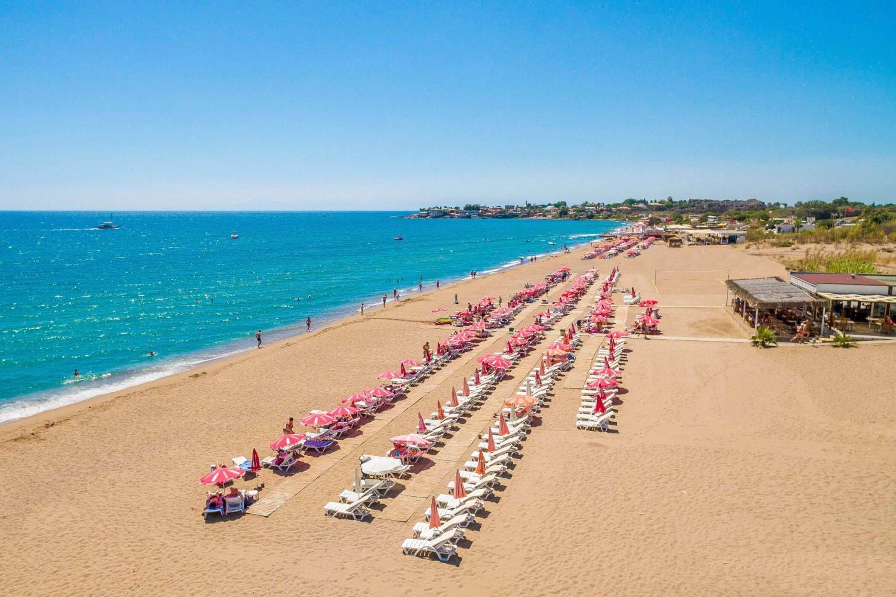 Private beach nearby, sun-loungers, beach umbrellas