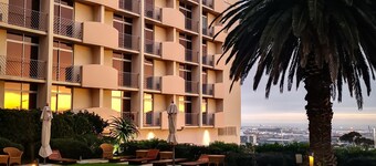 Garden Court Nelson Mandela Boulevard