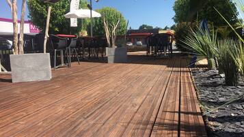 Serveert lunch en diner, Franse gerechten