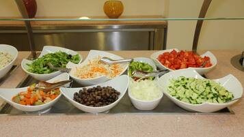 Con mesas al aire libre