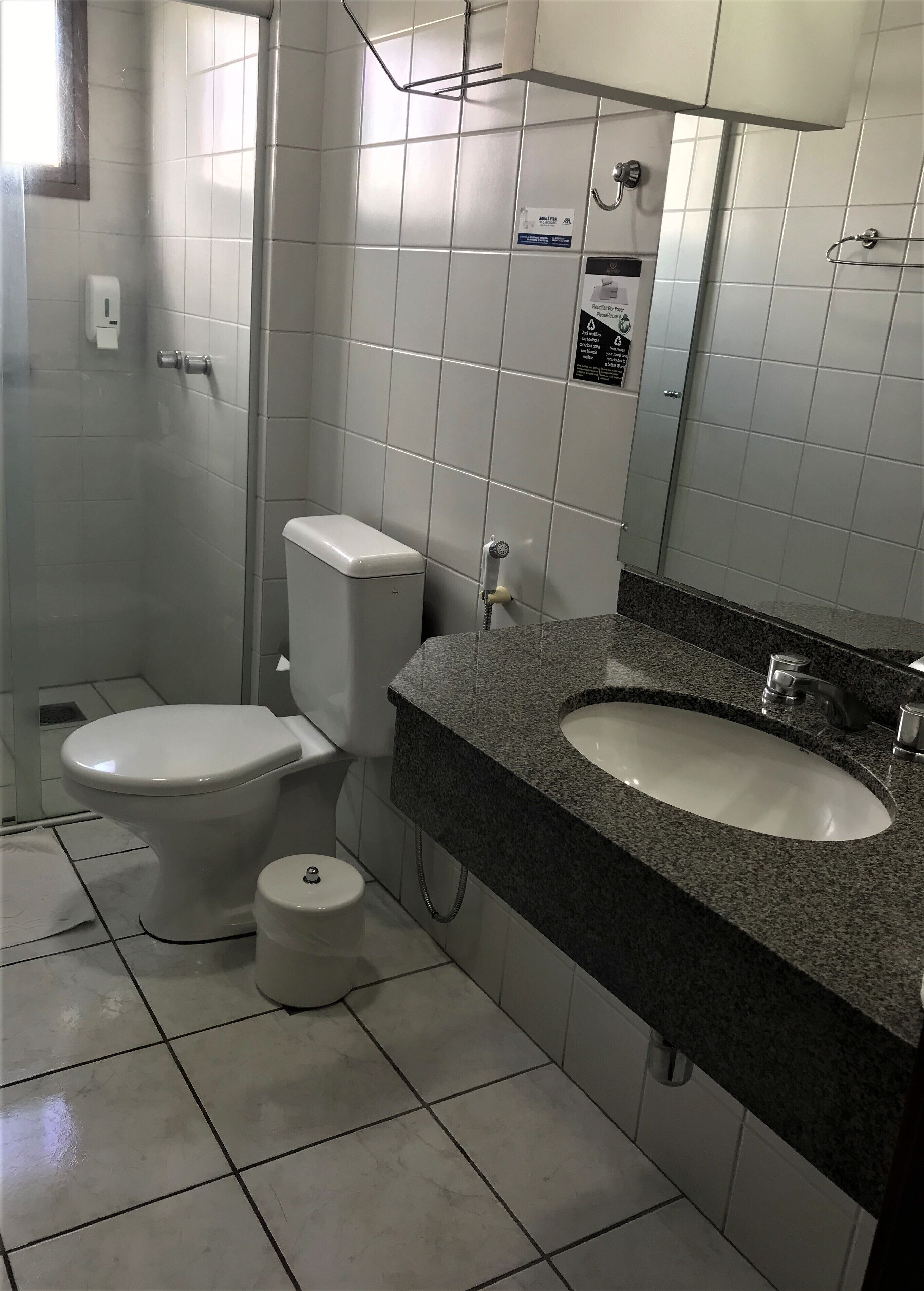 deluxe twin room | bathroom | shower, free toiletries, hair dryer, towels