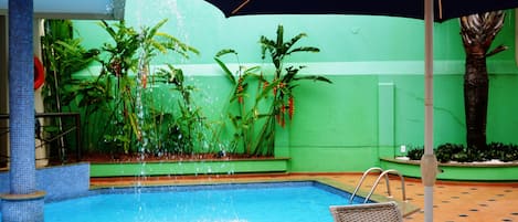 Outdoor pool, sun loungers