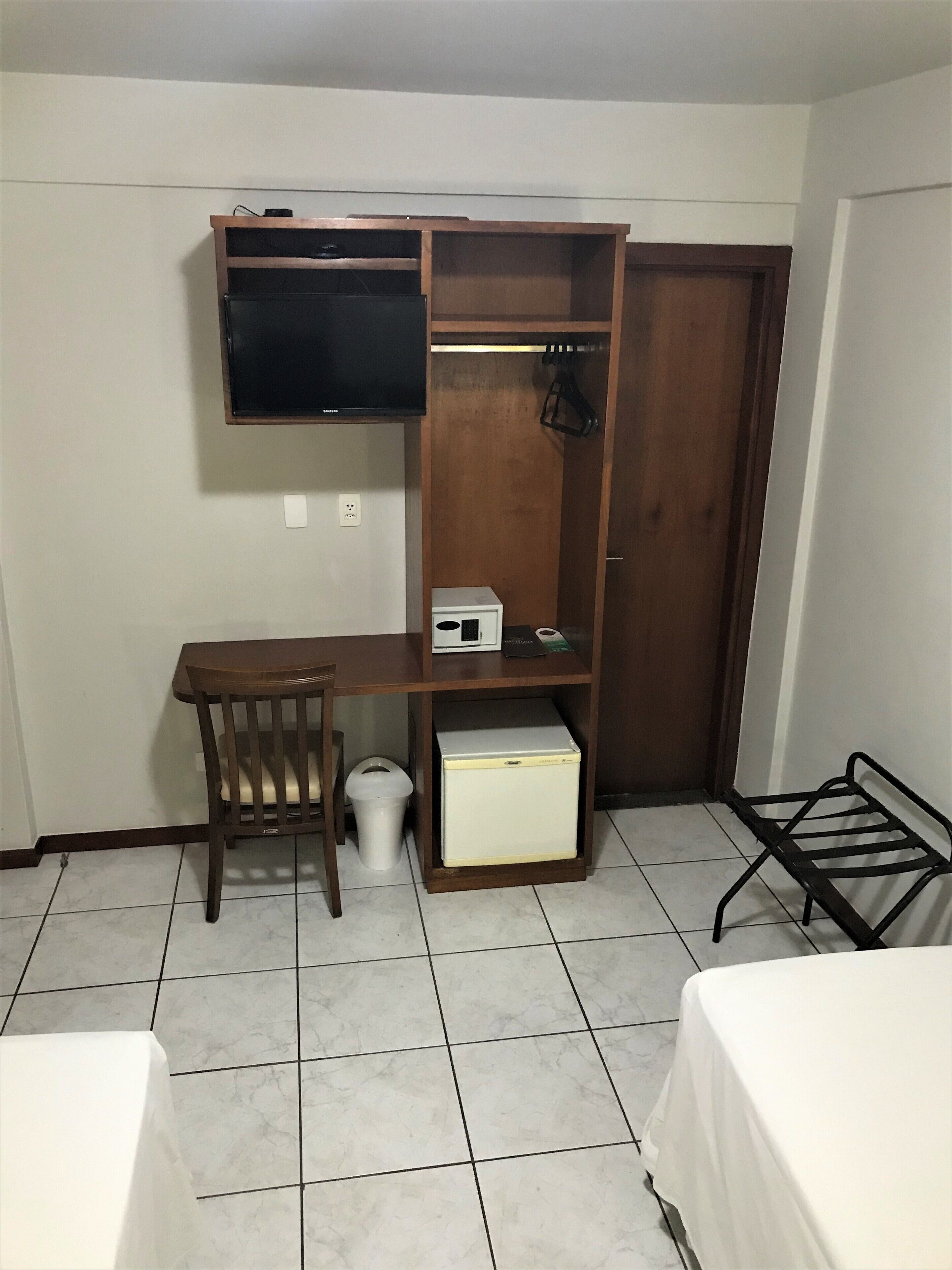 minibar, in-room safe, desk, soundproofing