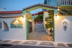 Exterior detail - Kokkari Beach (Samos)