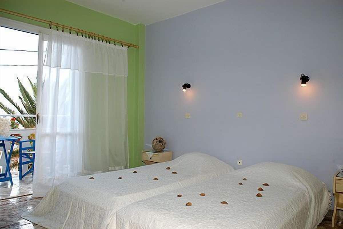 In-room safe, free cribs/infant beds, free WiFi