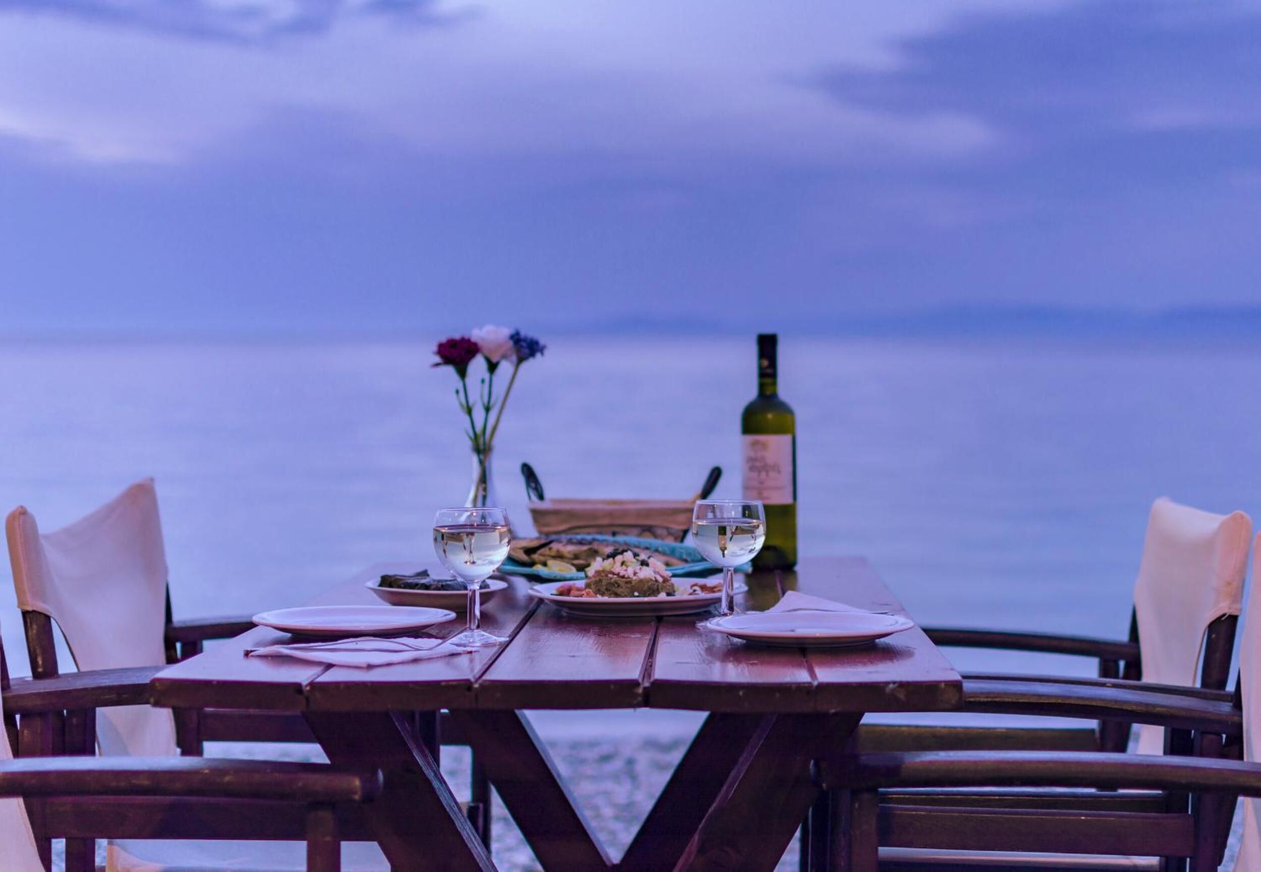 รับประทานอาหารกลางแจ้ง