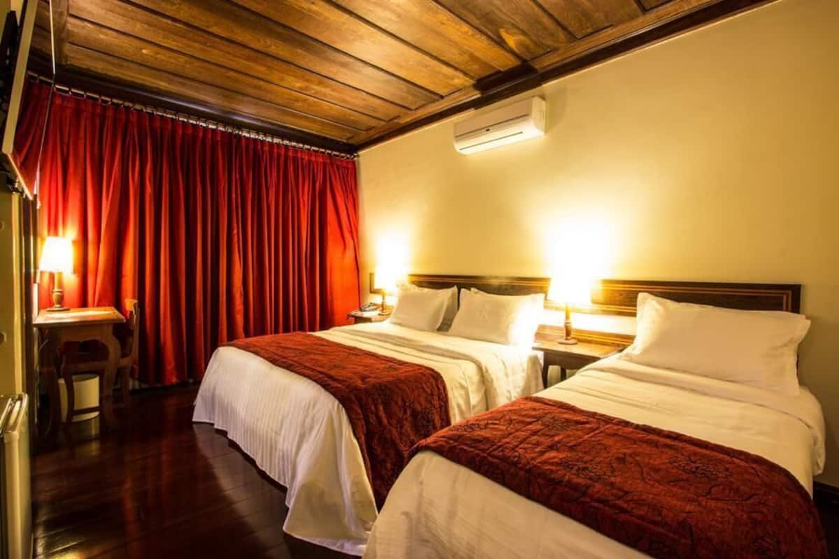 1 bedroom, premium bedding, minibar, in-room safe